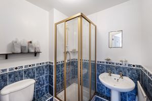 Master Bedroom En Suite Shower Room- click for photo gallery